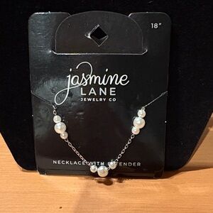 Jasmine Lane Silver Necklace with Pearls